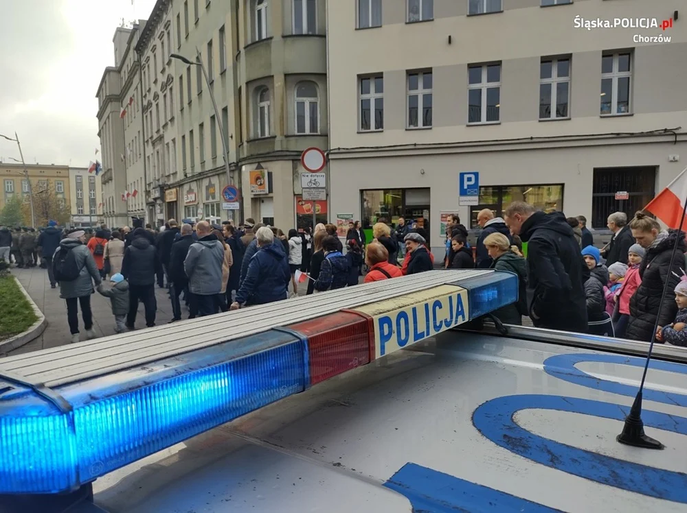 Chorzowskie obchody Święta Niepodległości. Policjanci zabezpieczali miasto