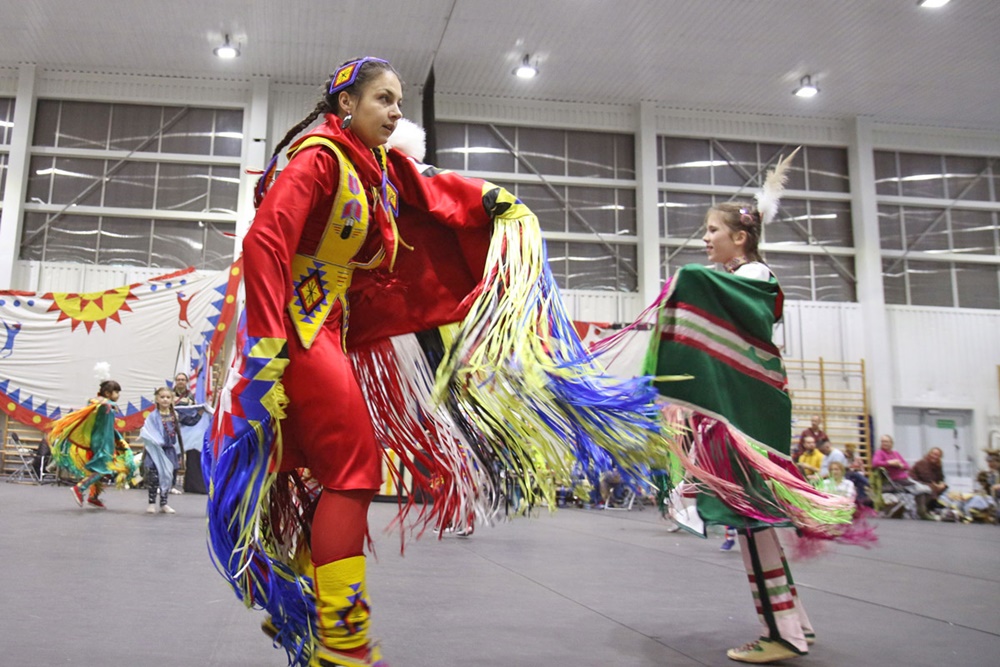 Indiańskie Pow wow w Chorzowie. Zabawa w ceremonialnych strojach odbyła się w "Hajdukach"