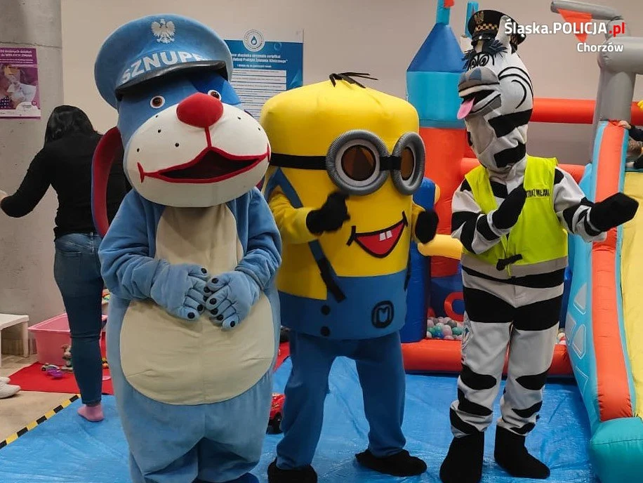 Policjanci odwiedzili dzieci w chorzowskim szpitalu