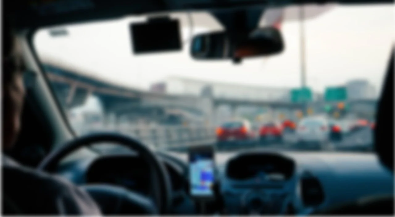 Praca na taksówce w Uberze: zalety i korzyści