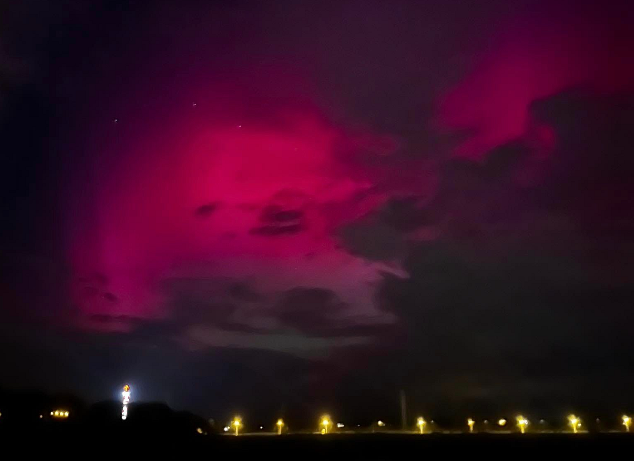 Nietypowe zjawisko nad Śląskiem. Z Zabrza widoczna była zorza polarna! [ZDJĘCIA]