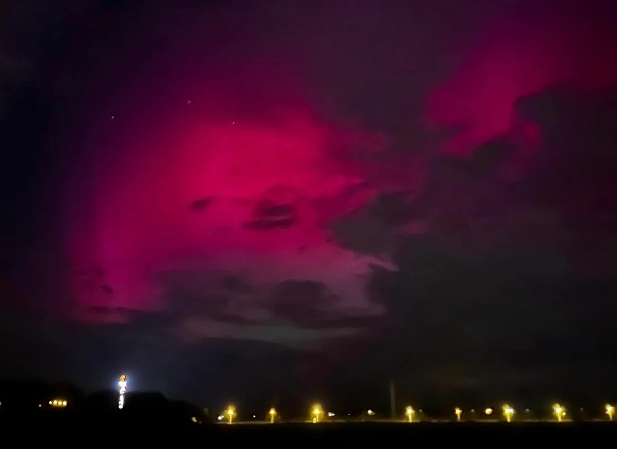 Nietypowe zjawisko nad Śląskiem. Z Zabrza widoczna była zorza polarna! [ZDJĘCIA]