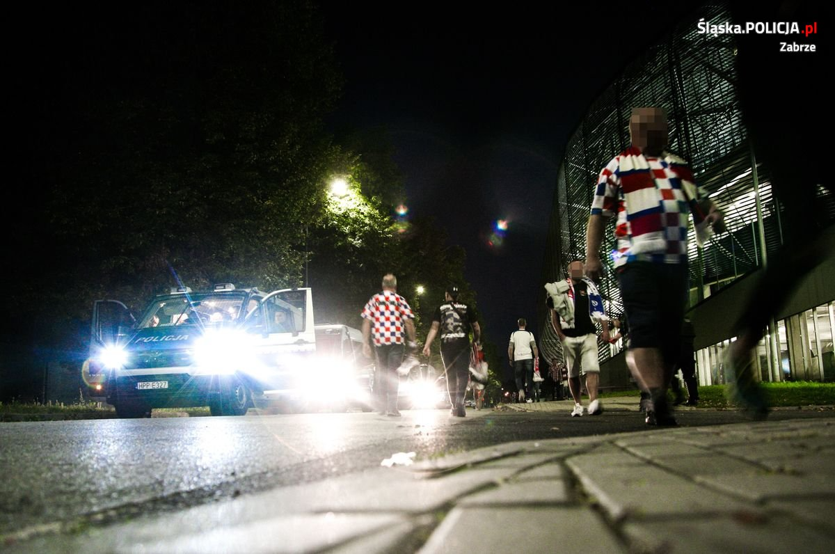Policjanci zabezpieczali mecz Górnika Zabrze z Cracovią