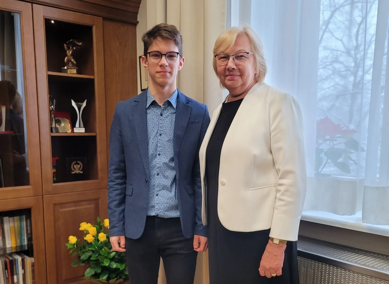 Kuba z Zabrza mistrzem świata w szachach! W szkole powitano go gromkimi brawami [FILM]