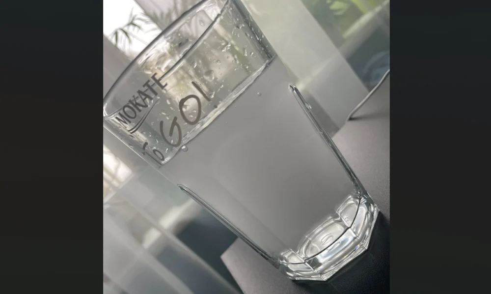 Woda na Halembie przybiera różne nieoczywiste barwy. To efekt wczorajszej awarii