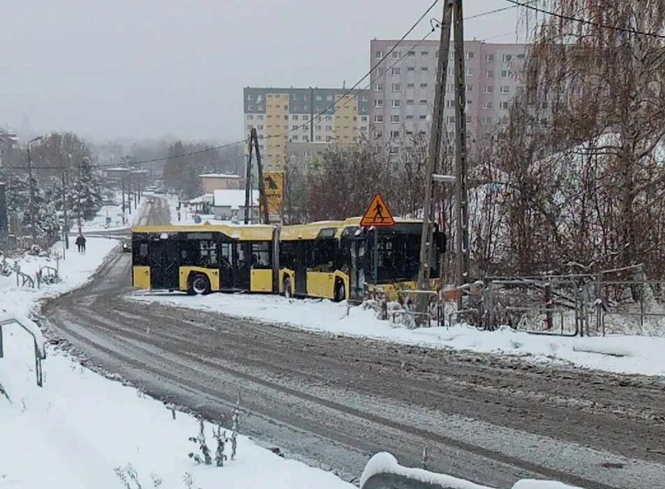 Atak zimy w Rudzie Śląskiej. Trudne warunki na drogach!