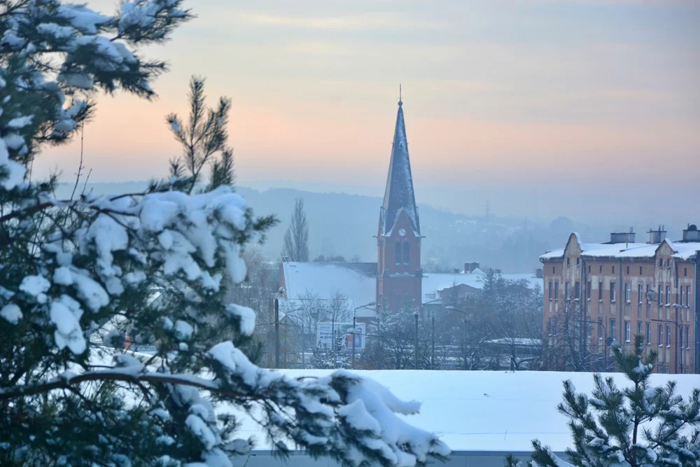 Zobaczcie, jak prezentuje się Ruda Śląska, przyozdobiona białym płaszczem [FOTO]