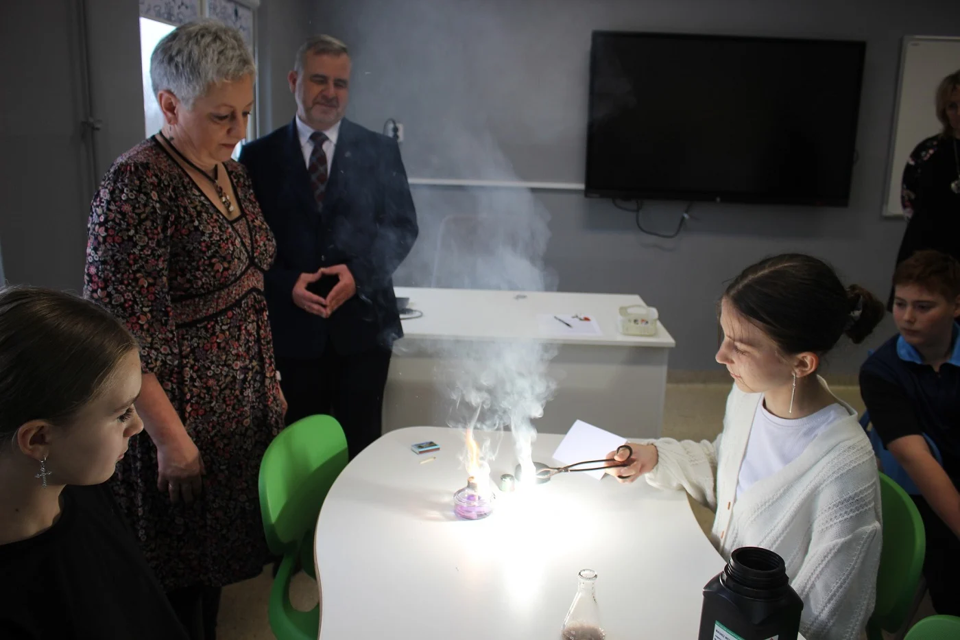 Nowoczesna pracownia chemiczna w SP nr 23