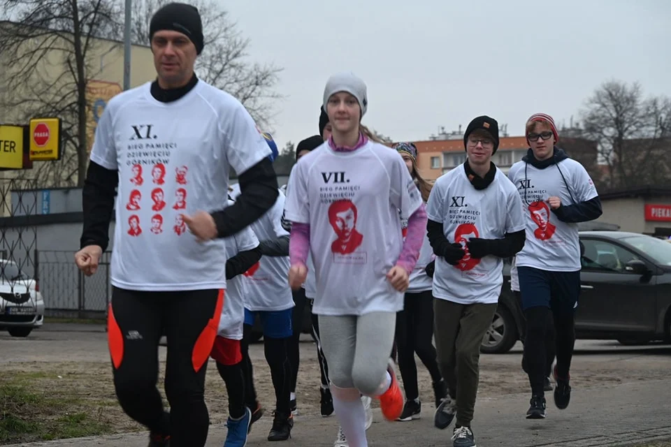 Rudzcy uczniowie pobiegli ku pamięci poległym górnikom z kopalni „Wujek”