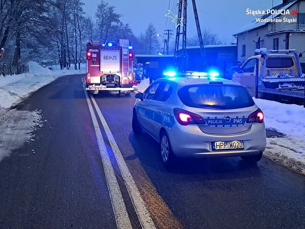 Pijany 34-latek wjechał w słupek ogrodzeniowy. Mężczyzna miał 2 promile alkoholu!