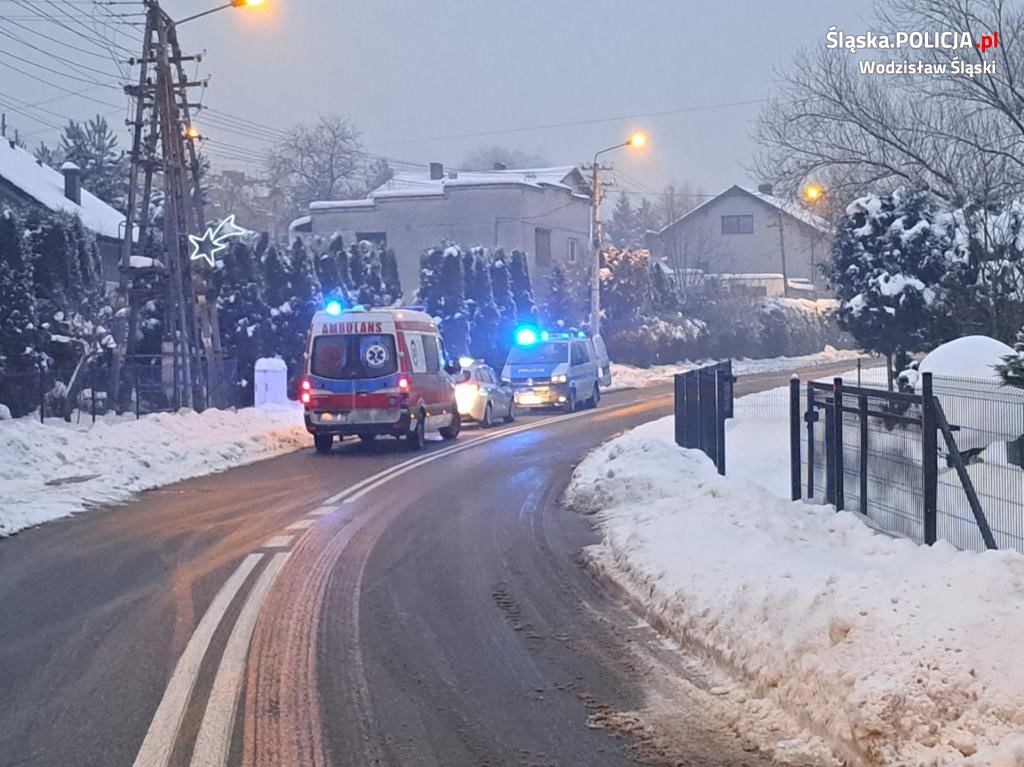 Pijany 34-latek wjechał w słupek ogrodzeniowy. Mężczyzna miał 2 promile alkoholu!