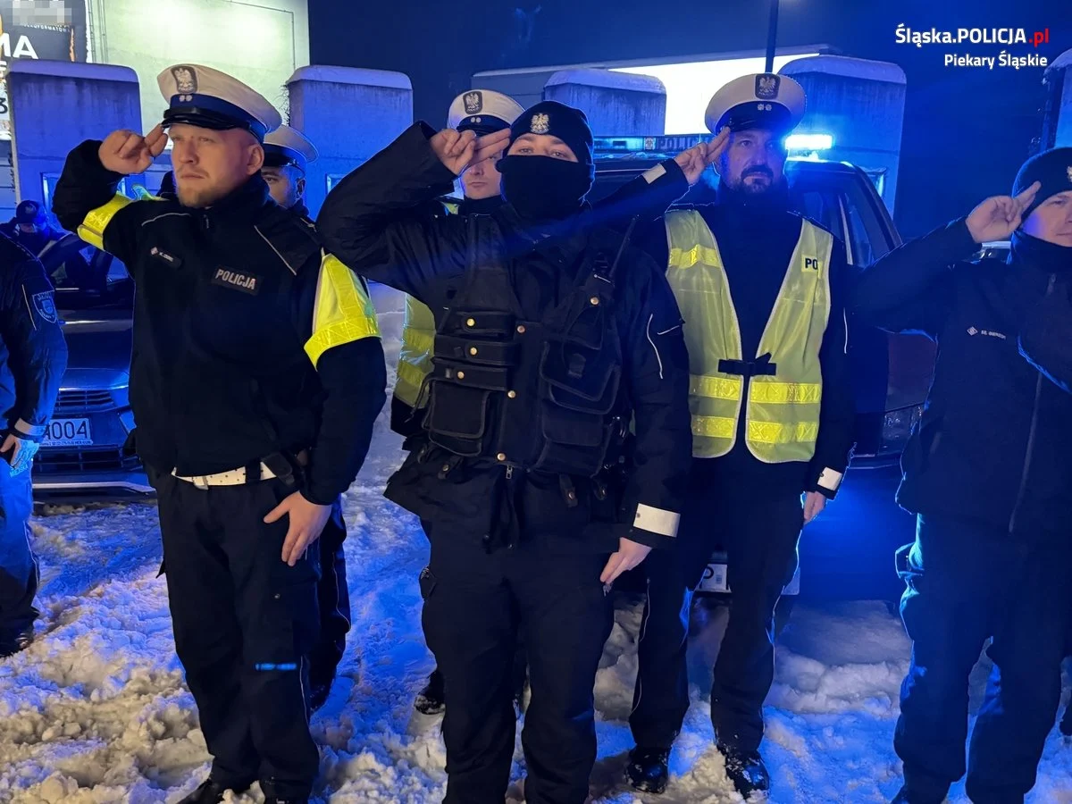 Piekarscy policjanci oddali cześć zastrzelonym kolegom [WIDEO]