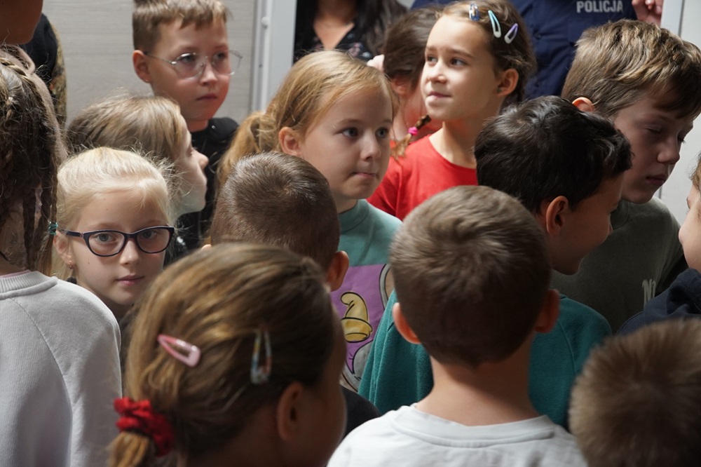 Uczniowie z Orzesza poznają tajemnice policji i biblioteki