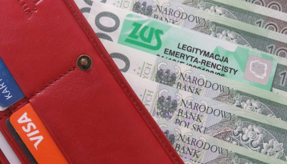 ZUS: wypłata emerytur i rent jeszcze przed świętami