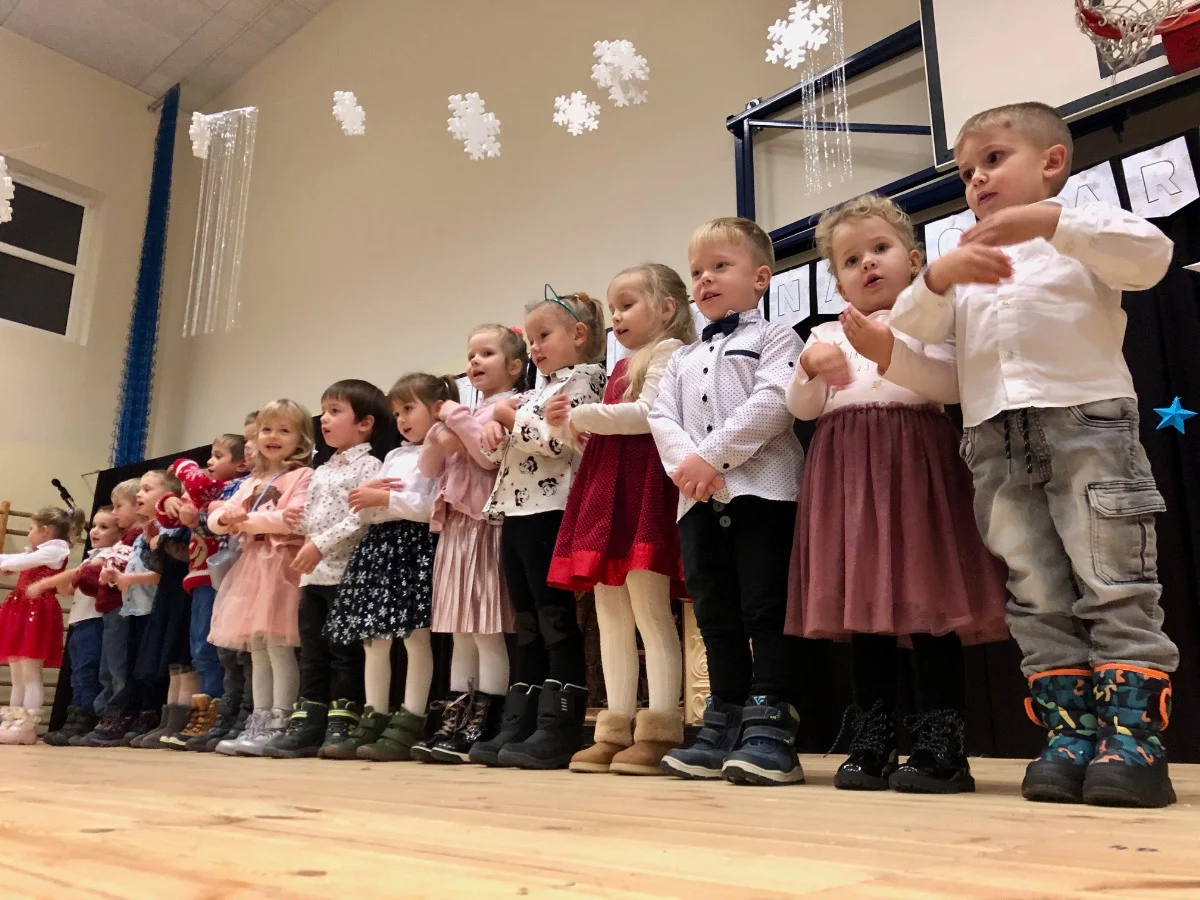 Kiermasz Świąteczny w Szkole Podstawowej nr 5 w Zazdrości