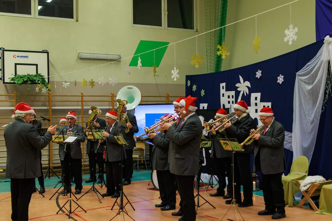 Za nami koncert Świąteczny w Szkole Podstawowej nr 8 w Mościskach [ZDJĘCIA]