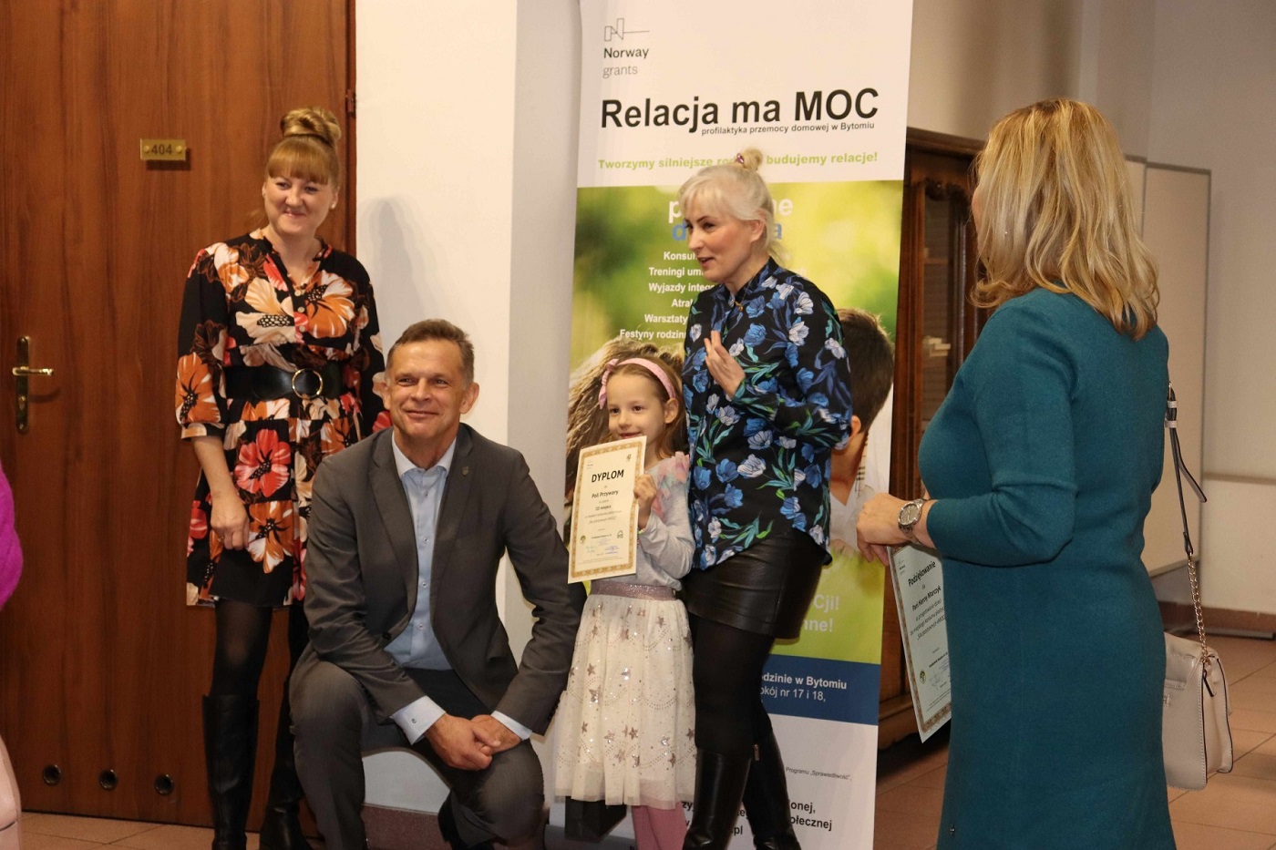 Siła pozytywnych emocji w rysunkach dzieci [FOTO]