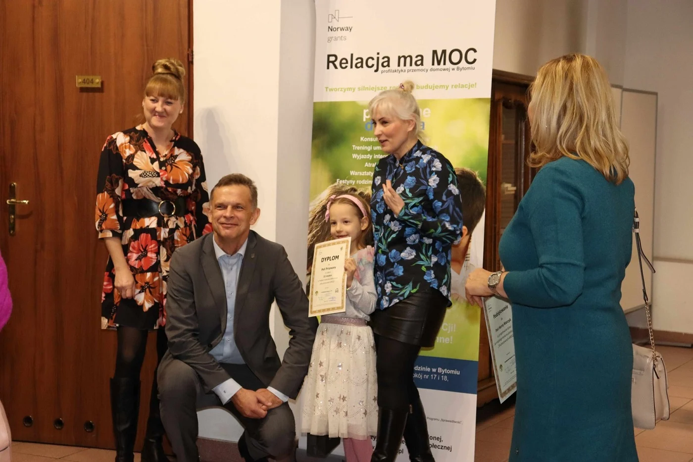 Siła pozytywnych emocji w rysunkach dzieci [FOTO]