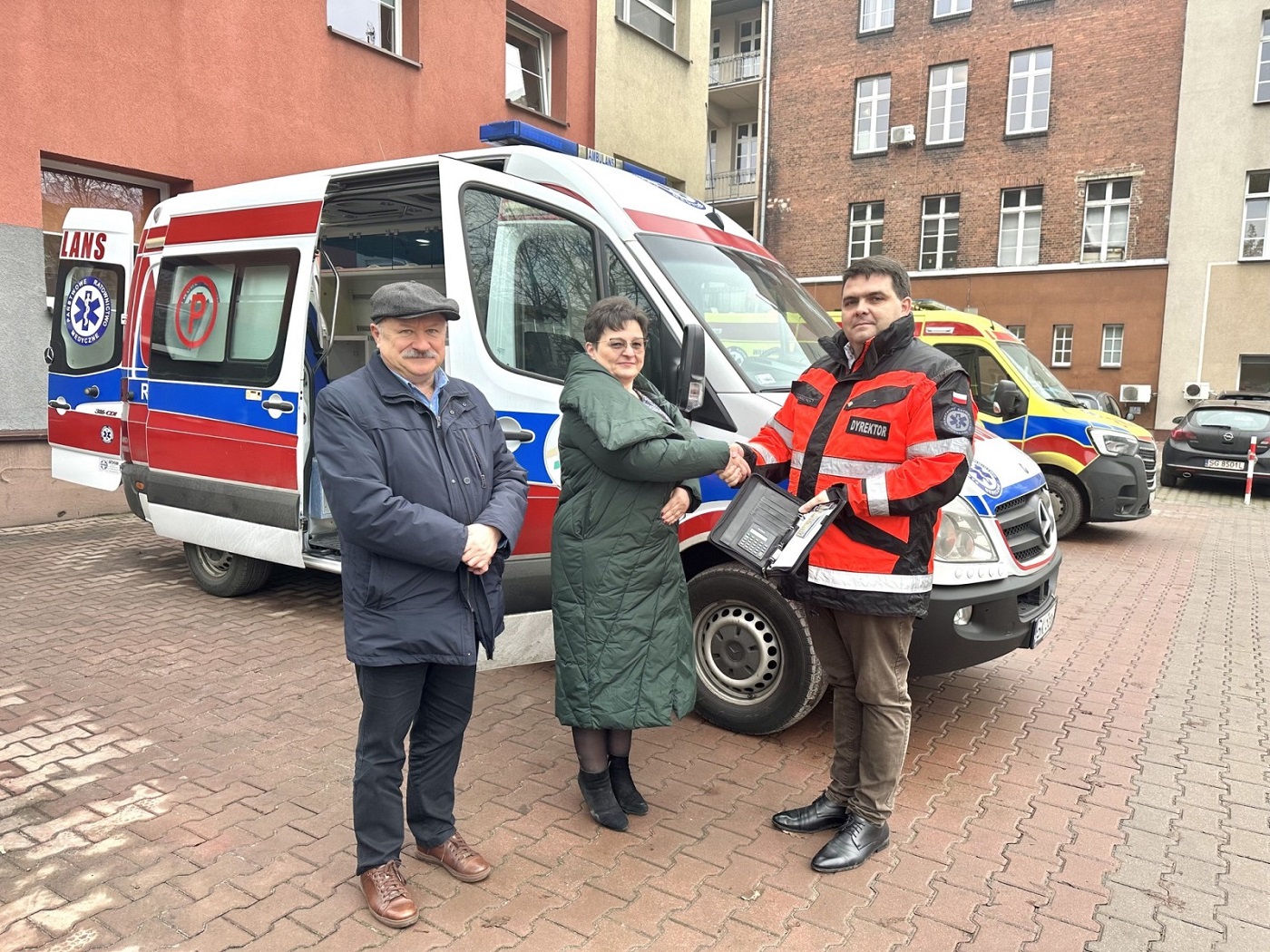 WPR Katowice przekazało karetkę Szpitalowi Specjalistycznemu nr 1 w Bytomiu