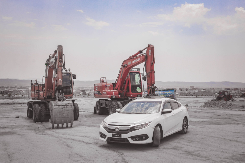 5 powodów, dla których warto rozważyć zakup używanej maszyny budowlanej