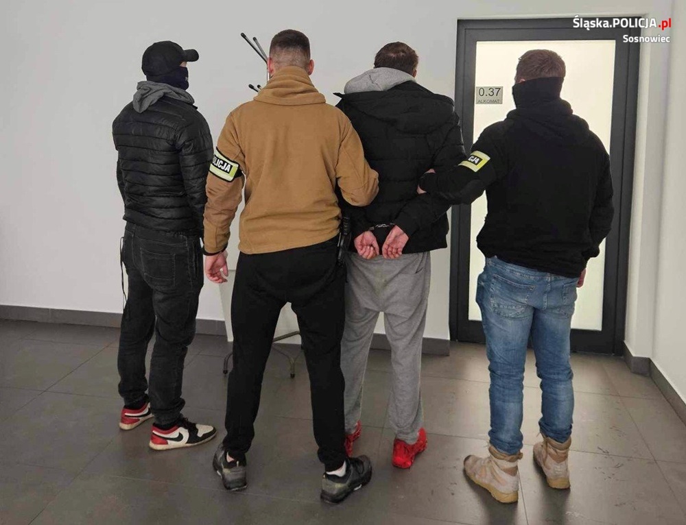 Kierowca z ponad 3 promilami próbował przekupić sosnowieckich policjantów!