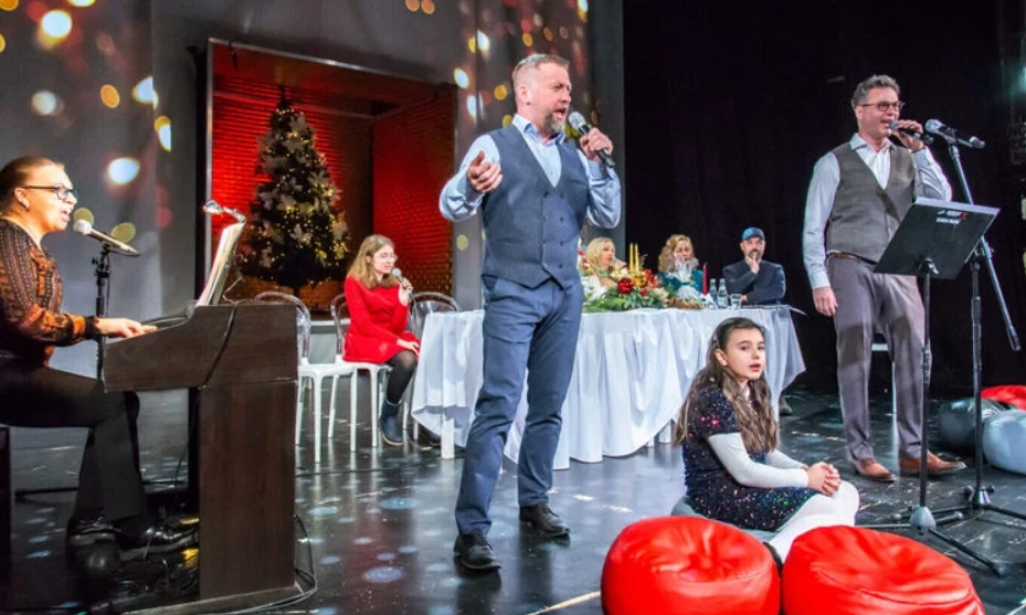 Wspólne kolędowanie z aktorkami i aktorami Teatru Zagłębia w Sosnowcu