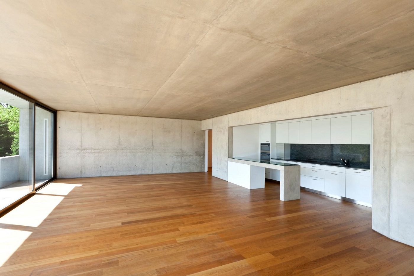 Zalana posadzka – pierwsza pomoc i długoterminowe rozwiązania