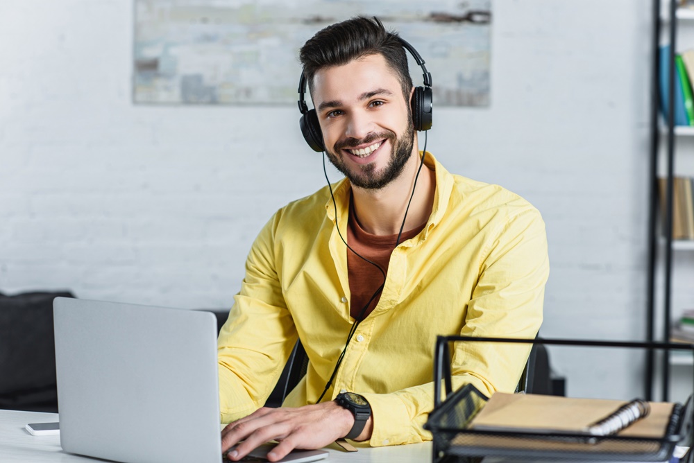 Obsługa informatyczna firm: klucz do sukcesu w erze cyfrowej!