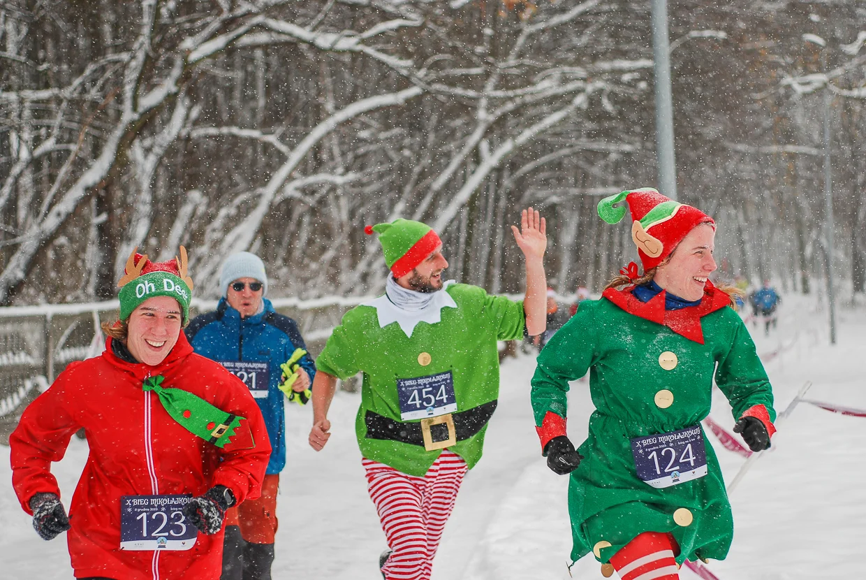 Tysiąc osób na X Biegu Mikołajkowym! [FOTORELACJA]