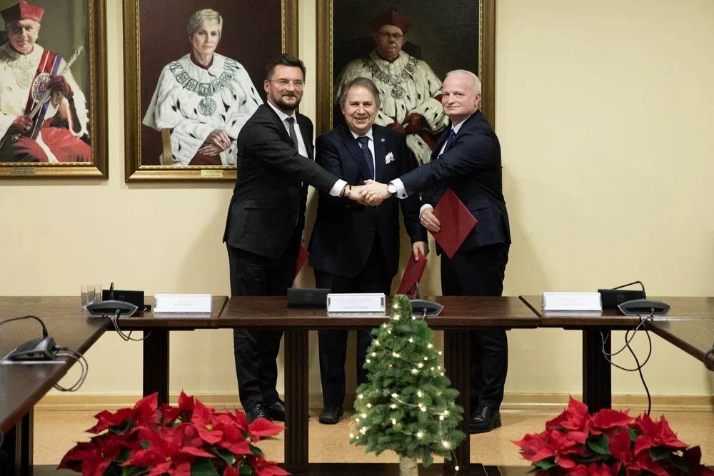 ŚUM przejmie budynki po szpitalu MSWiA. Umowa intencyjna podpisana