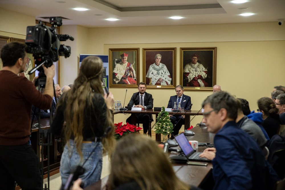 ŚUM przejmie budynki po szpitalu MSWiA. Umowa intencyjna podpisana