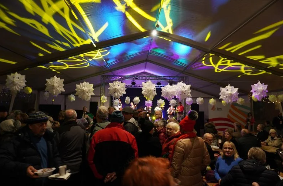 Setki mieszkańców wzięły udział w Wigilii na żorskim Rynku