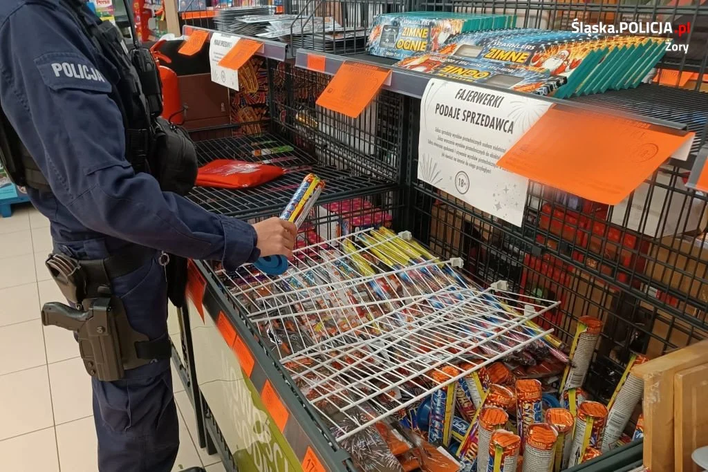 Żorscy mundurowi kontrolują miejsca sprzedaży petard