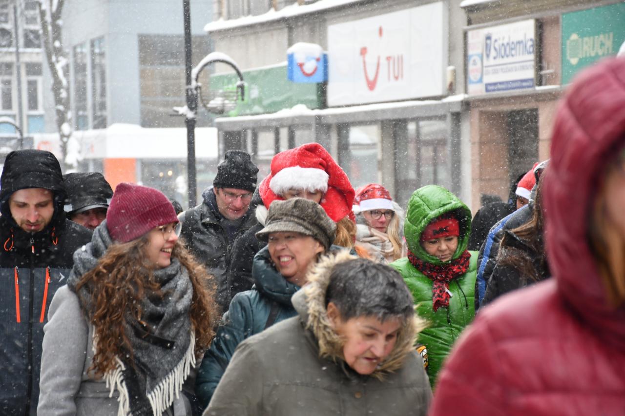 Ulicami Chorzowa przeszła Śląska Parada Mikołajów! / fot. Jacek D. Knapik 52