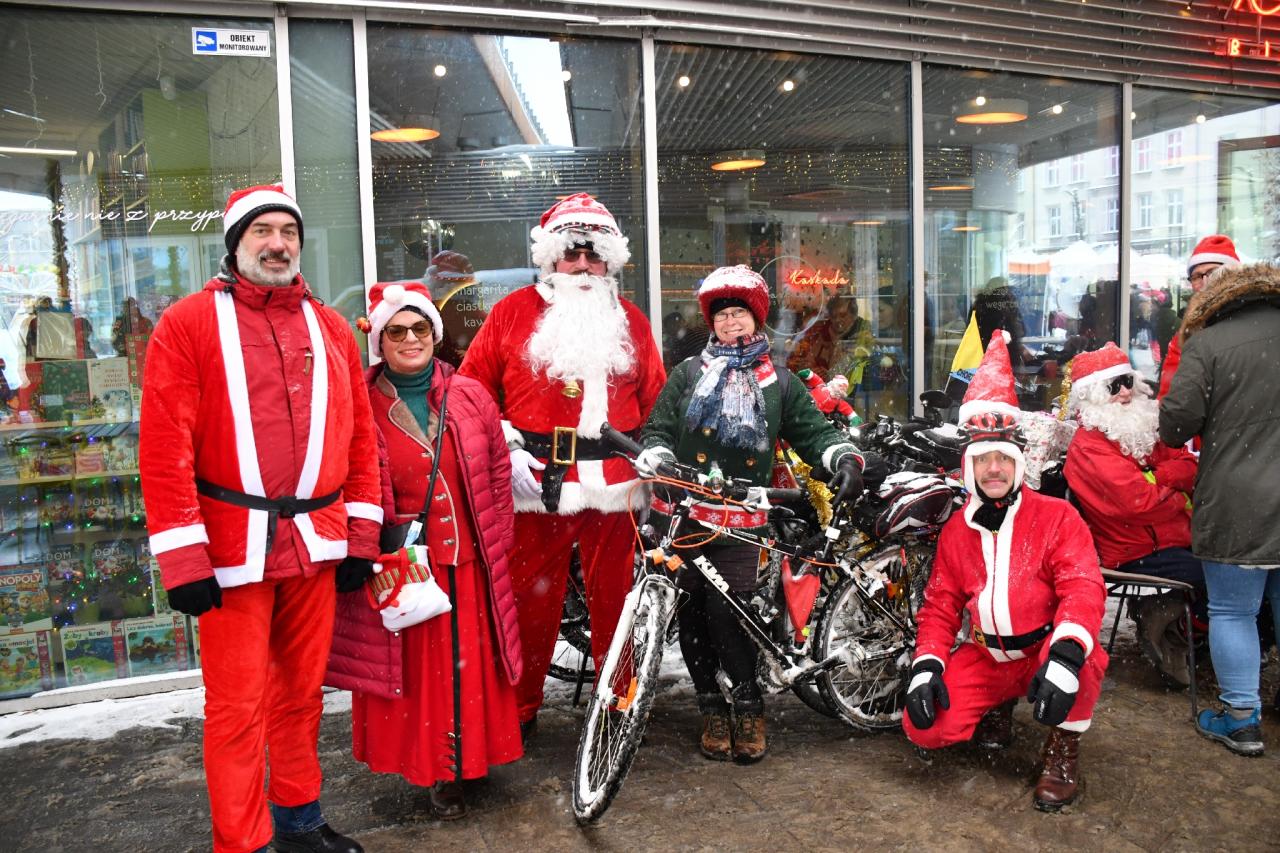 Ulicami Chorzowa przeszła Śląska Parada Mikołajów! / fot. Jacek D. Knapik 92