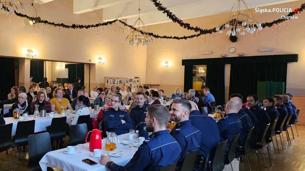 Wyróżnienia dla chorzowskich policjantów. Praca na rzecz osób dotkniętych przemocą