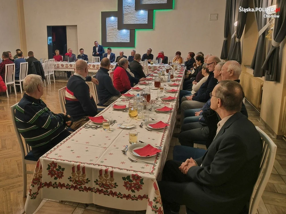 Wigilia policyjnych emerytów i rencistów z Chorzowa. Zobacz, co się działo!