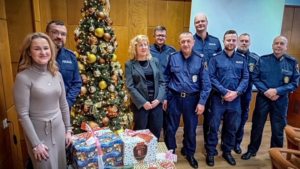 Świąteczne paczki dla dzieci z Ośrodka Wsparcia Rodziny w Chorzowie