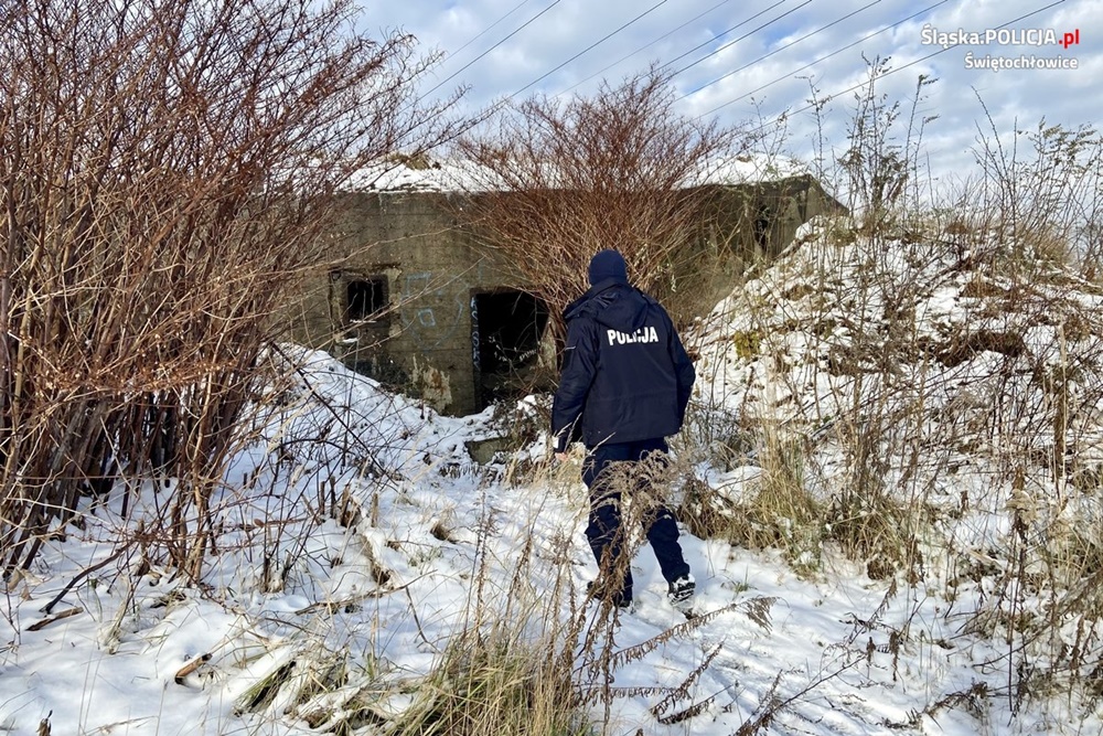 Świętochłowiccy dzielnicowi sprawdzają bezpieczeństwo osób bezdomnych