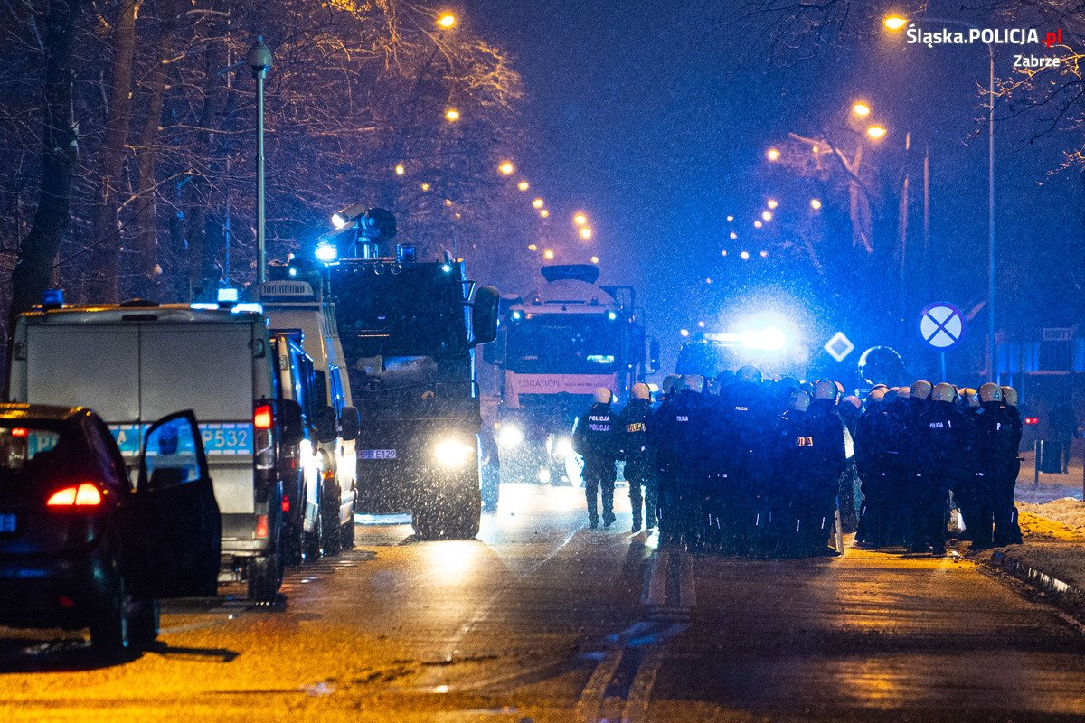 Policjanci zabezpieczali mecz Górnika Zabrze z Pogonią