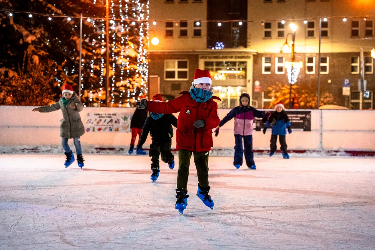 Lodowisko już oficjalnie otwarte! [ZDJĘCIA]