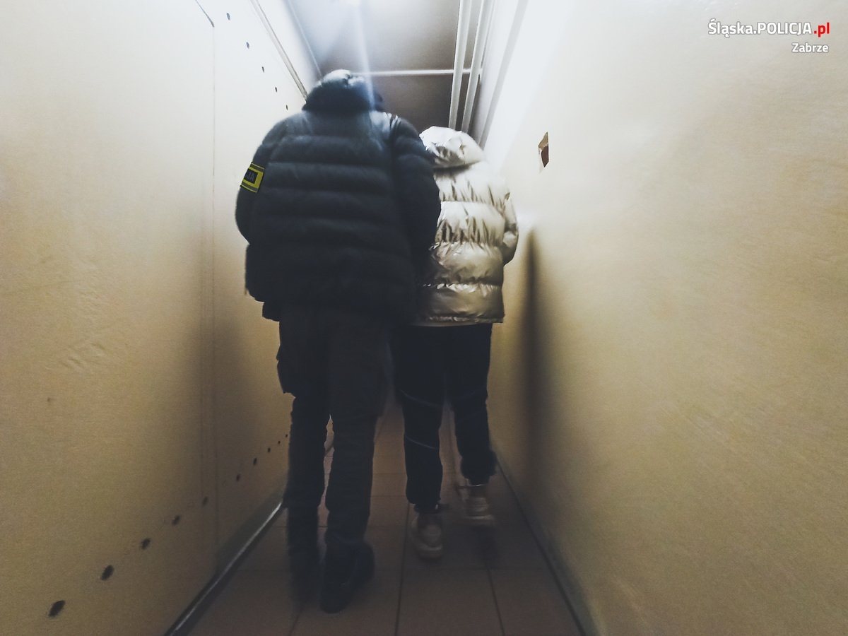 Policyjny dozór i zakaz zbliżania się za rozbój!