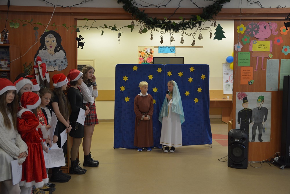 W Szkole Podstawowej nr 5 odbył się Świąteczny Festyn Rodzinny