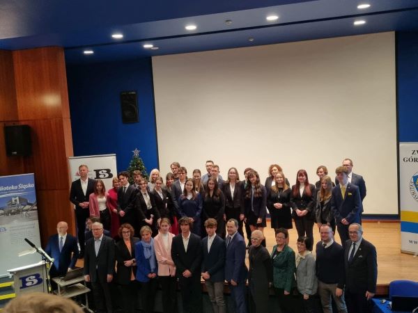 Uczennice z Zabrza Laureatkami Olimpiady Wiedzy o Górnym Śląsku!