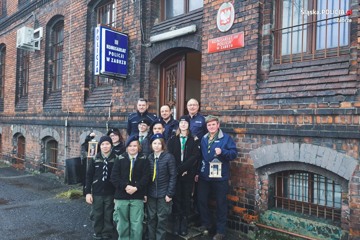 Betlejemskie Światło Pokoju od harcerzy