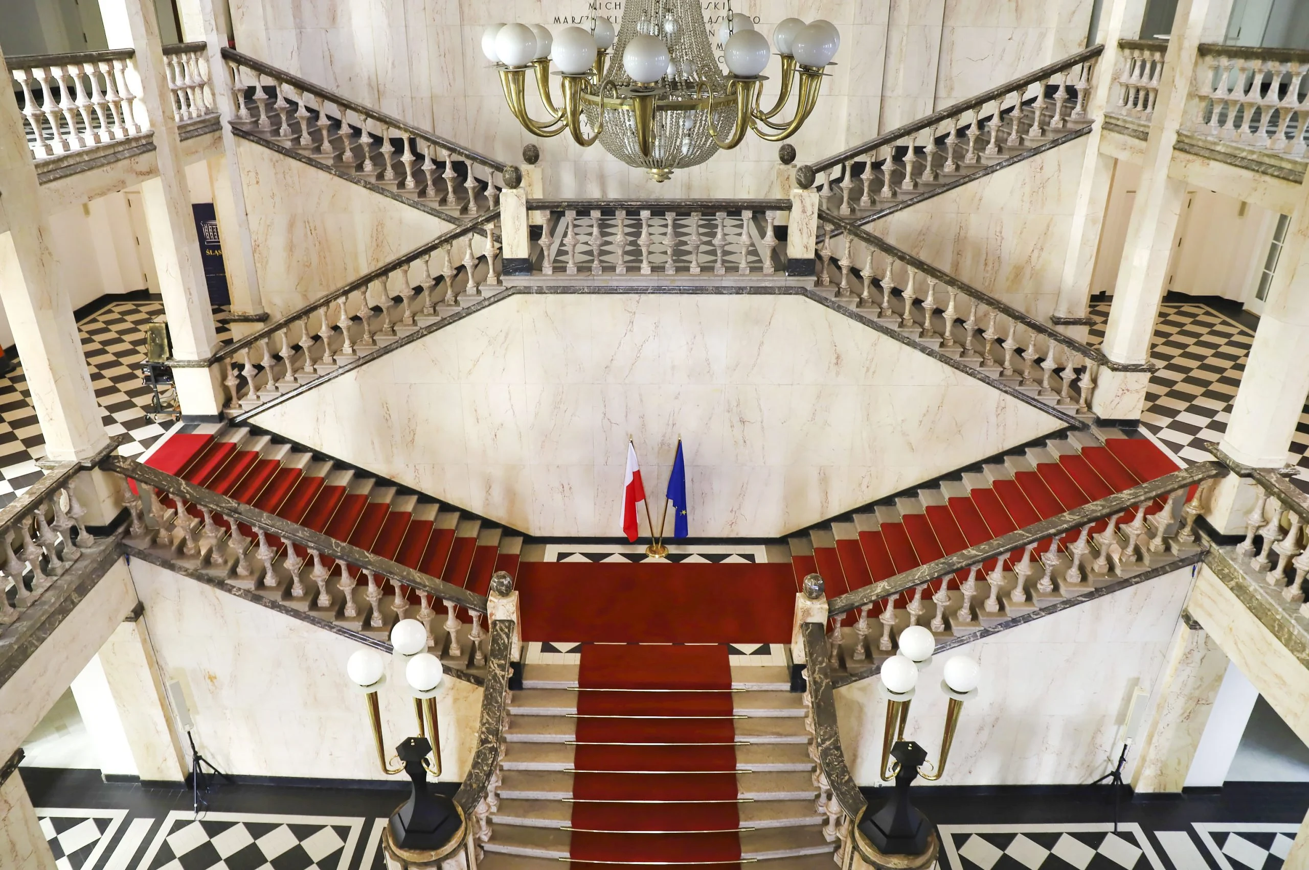 Pięć nominacji do Oscarów 2024 dla filmu kręconego w gmachu Śląskiego Urzędu Wojewódzkiego