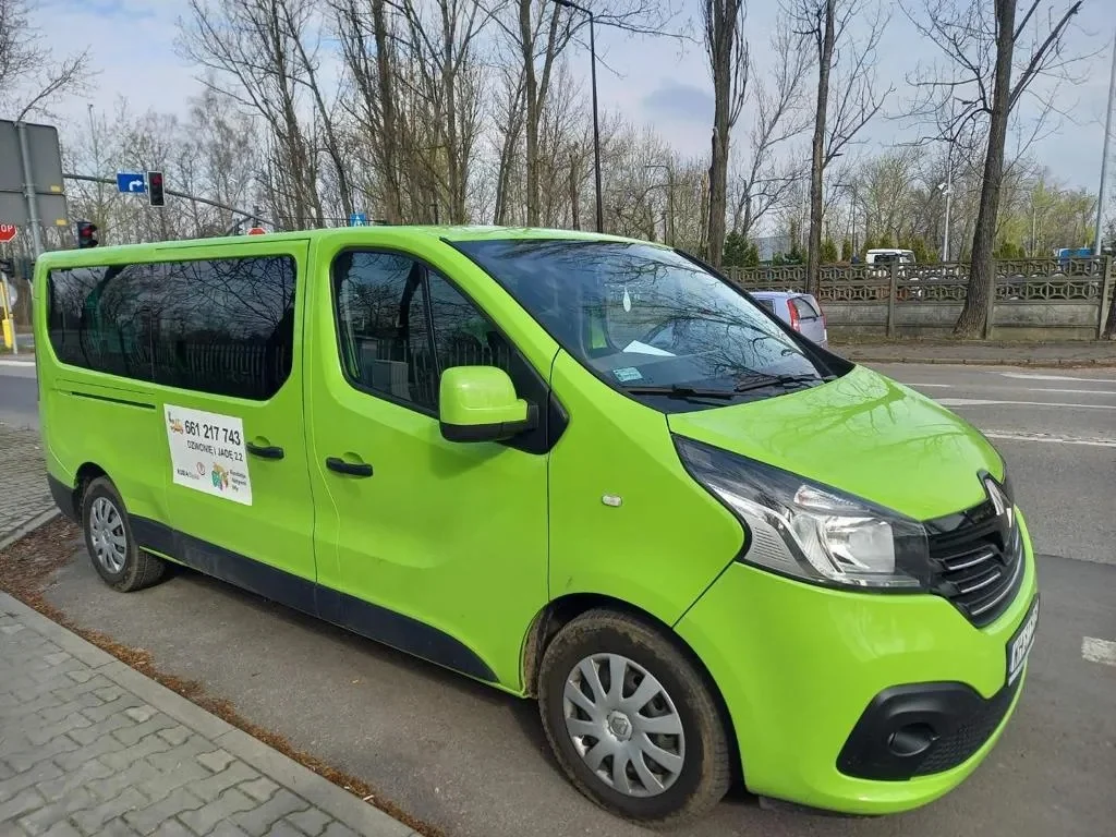 Seniorzy z Rudy Śląskiej mogą liczyć na bezpłatny transport. Rusza akcja "Dzwonię i jadę"