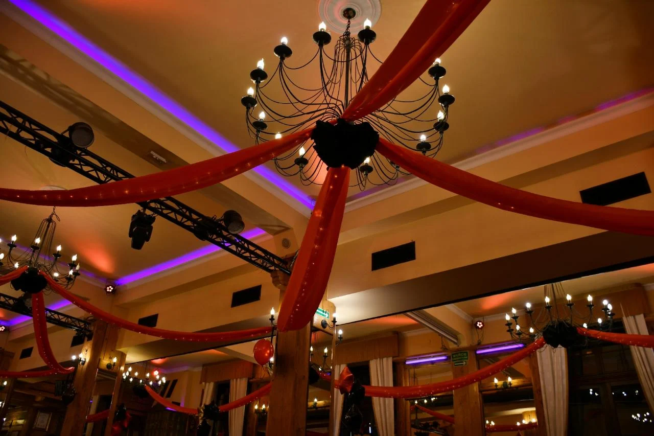 Studniówka uczniów "Kopernika" 8