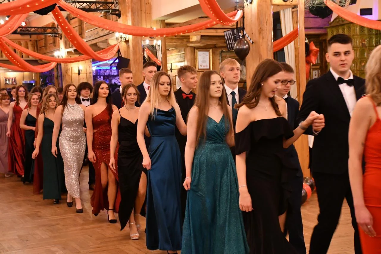 Studniówka uczniów "Kopernika" 11