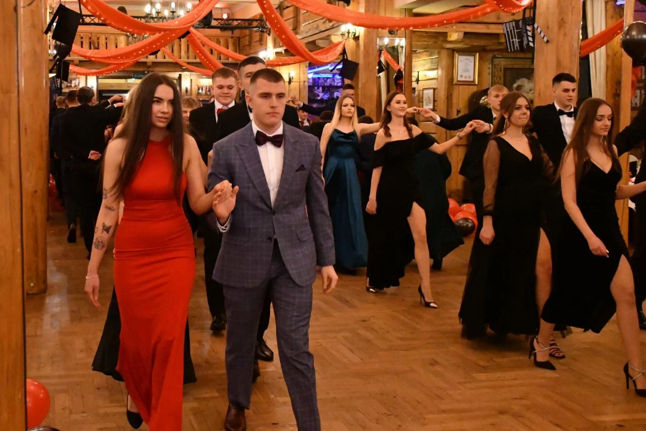 Studniówka uczniów "Kopernika" 19